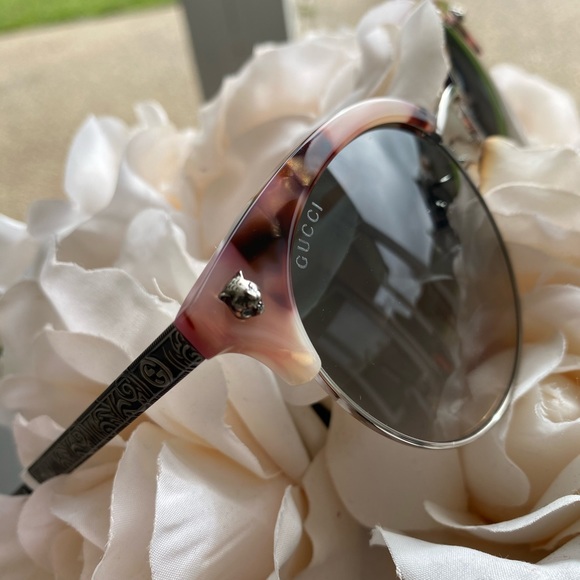 Brand new ✌🏼Gucci sunglasses💞💞💗 - Picture 3 of 8